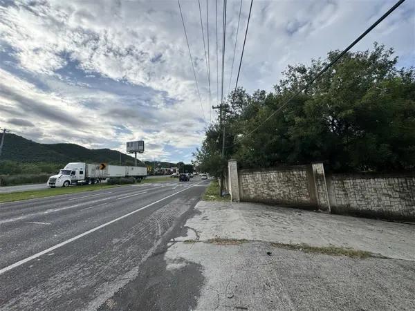 TERRENO COMERCIAL EN VENTA EN LOS CRISTALES, CARRETERA NACIONAL, 14,833 M², FRENTE A CARRETERA TERRENO COMERCIAL EN VENTA EN LOS CRISTALES, CARRETERA NACIONAL, 14,833 M², FRENTE A CARRETERA