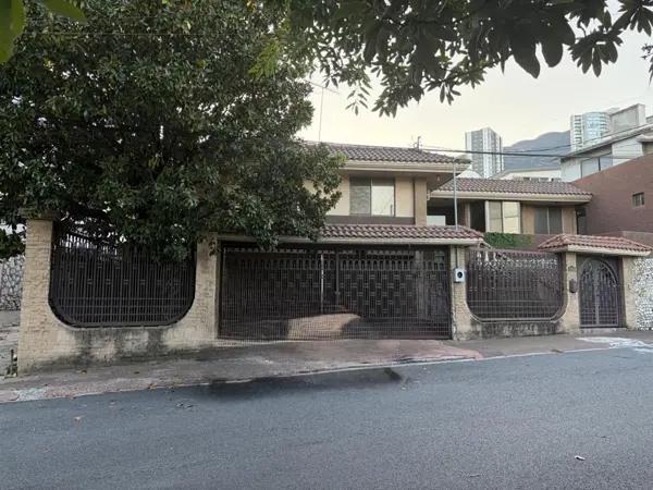 CASA EN VENTA EN VISTAHERMOSA