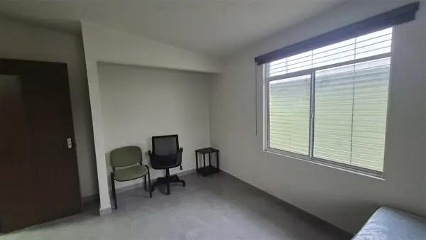 CASA EN VENTA AV. NOGALAR SAN NICOLAS