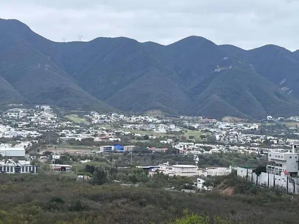 TERRENO RESIDENCIAL EN VENTA CARRETERA NACIONAL