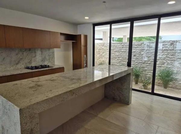 SE VENDE CASA LISTA PARA ESTRENAR EN NUEVO MÉRIDA YUCATÁN CON RECÁMARA EN PLANTA