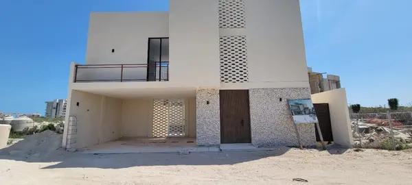 CASA EN VENTA A 150 METROS DEL MAR EN LA PLAYA DE SAN BENITO, YUCATAN