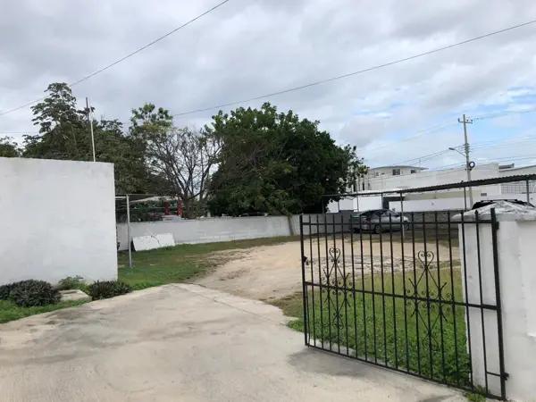 TERRENO EN VENTA EN MÉRIDA YUCATÁN EN ITZIMNÁ A METROS DE PROLONGACIÓN MONTEJO