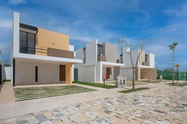 CASA EN VENTA EN MERIDA, PRIVADA EN CHOLUL MOD E