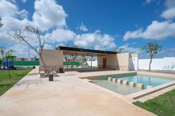 CASA EN VENTA EN MERIDA, PRIVADA RESIDENCIAL, MOD C CHOLUL