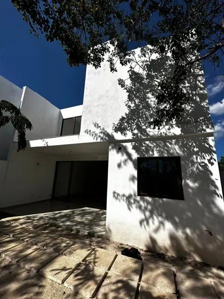 CASA EN VENTA EN PRIVADA CON AMENIDADES, MERIDA YUCATAN