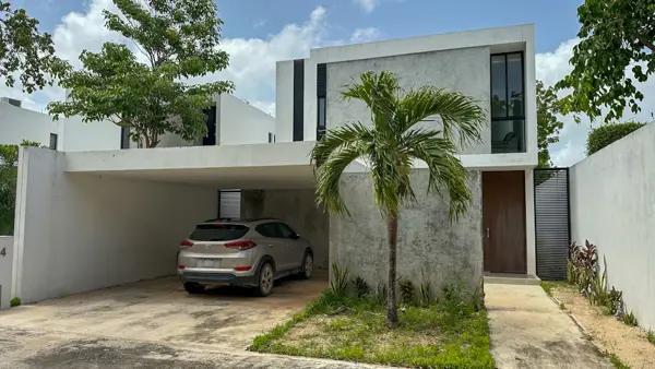CASA EN VENTA EN MERIDA, EN PRIVADA CON AMENIDADES CASA EN VENTA EN MERIDA, EN PRIVADA CON AMENIDADES