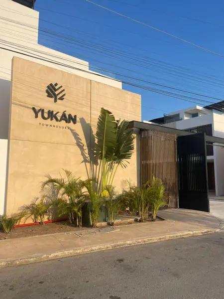 TOWNHOUSE EN VENTA, PRIVADA YUKAN, CHOLUL, MERIDA TOWNHOUSE EN VENTA, PRIVADA YUKAN, CHOLUL, MERIDA