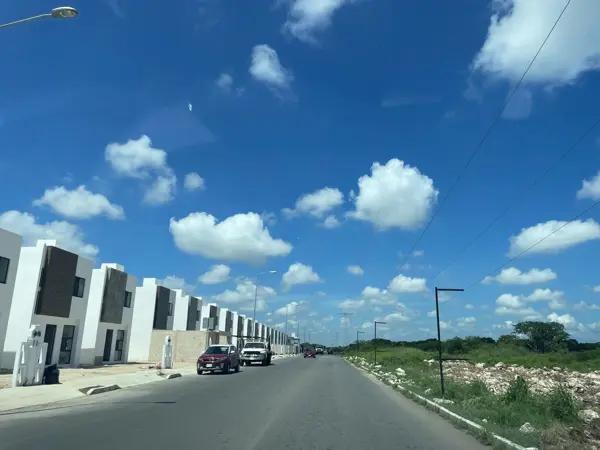 TERRENO EN VENTA EN MÉRIDA YUCATÁN EN CHICHI SUÁREZ EN EL NORTE DE LA CIUDAD TERRENO EN VENTA EN MÉRIDA YUCATÁN EN CHICHI SUÁREZ EN EL NORTE DE LA CIUDAD