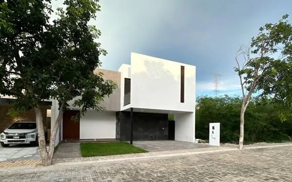CASA EN VENTA EN MÉRIDA EN PRIVADA SOLUNA, TEMOZÓN NORTE CASA EN VENTA EN MÉRIDA EN PRIVADA SOLUNA, TEMOZÓN NORTE