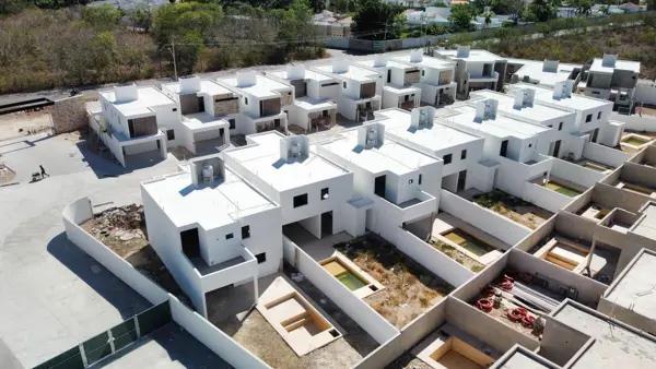 CASA EN VENTA EN MERIDA, PRIVADA EN TEMOZON NORTE!