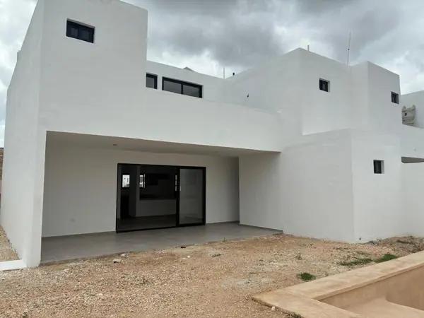 CASA EN VENTA EN PRIVADA RESIDENCIAL 3 RECAMARAS, MERIDA EN TEMOZON NORTE