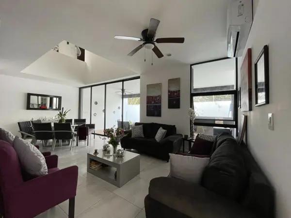 CASA EN VENTA EN MÉRIDA YUCATÁN EN PARQUE CENTRAL EN CHOLUL