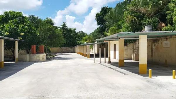 SE RENTA PROPIEDAD COMERCIAL CON BAÑOS EN EL CENTRO, MÉRIDA, YUCATÁN. SE RENTA PROPIEDAD COMERCIAL CON BAÑOS EN EL CENTRO, MÉRIDA, YUCATÁN.