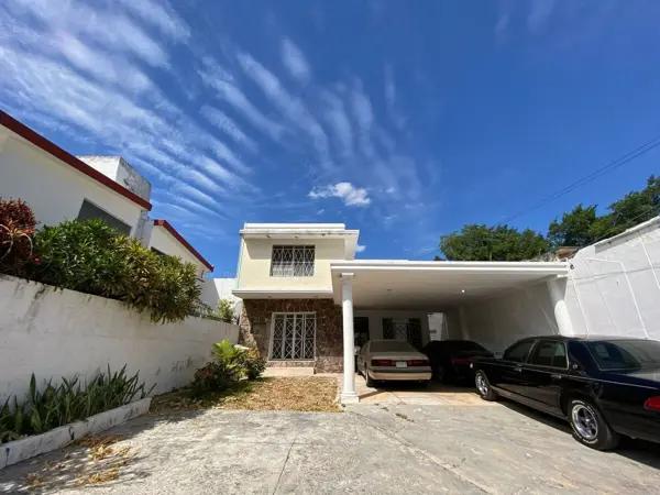 CASA EN VENTA SOBRE AVENIDA CUPULES, MÉRIDA, YUCATÁN
