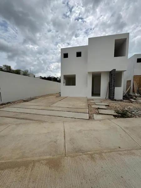 VENTA DE CASAS EN CONKAL EN PRIVADA CON 3 HABITACIONES.