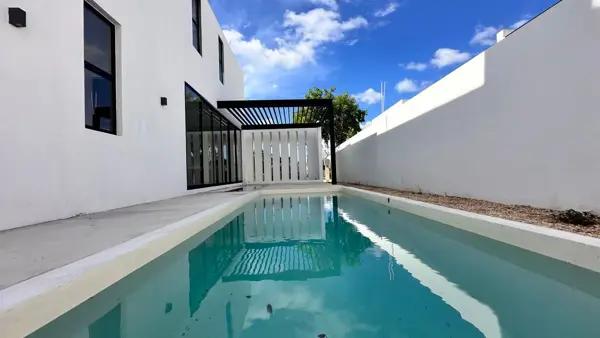 Casa en venta en privada exclusiva en Cholul, Mérida, Yucatán