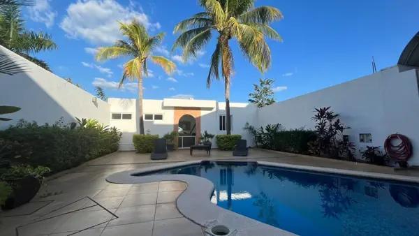 CASA AMPLIA EN VENTA EN VISTA ALEGRE CON PISCINA, MÉRIDA, YUCATAN CASA AMPLIA EN VENTA EN VISTA ALEGRE CON PISCINA, MÉRIDA, YUCATAN