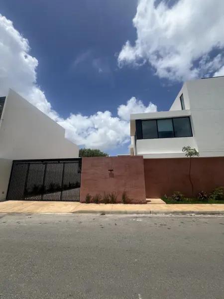 DEPARTAMENTOS EN RENTA DENTRO DE LA CIUDAD MONTES DE AME PLANTA BAJA MERIDA YUCA