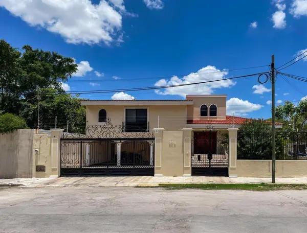 CASA EN VENTA EN ESQUINA EN MERIDA, COLONIA MEXICO CASA EN VENTA EN ESQUINA EN MERIDA, COLONIA MEXICO