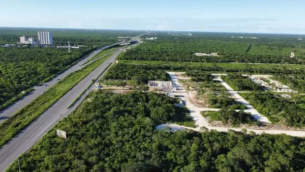 TERRENO EN VENTA EN PRIVADA RESIDENCIAL SOBRE LA CARRETERA MÉRIDA-PROGRESO TERRENO EN VENTA EN PRIVADA RESIDENCIAL SOBRE LA CARRETERA MÉRIDA-PROGRESO