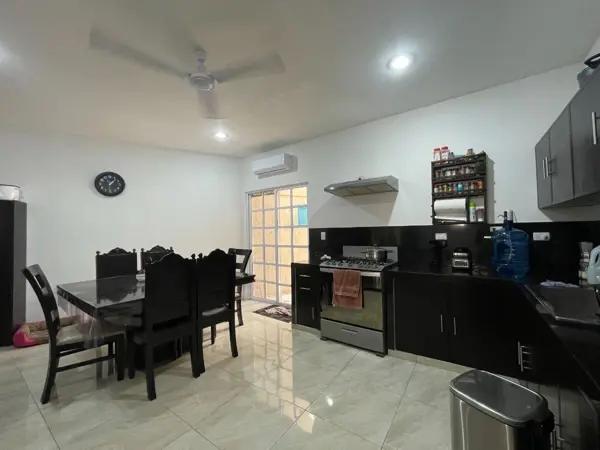 CASA EN VENTA EN MÉRIDA YUCATÁN A MEDIA CUADRA DE PROLONGACIÓN DE MONTEJO CASA EN VENTA EN MÉRIDA YUCATÁN A MEDIA CUADRA DE PROLONGACIÓN DE MONTEJO