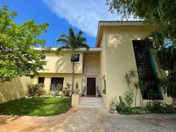 CASA EN VENTA EN MÉRIDA YUCATÁN A UNOS PASOS DE PASEO DE MONTEJO EN ITZIMNÁ CASA EN VENTA EN MÉRIDA YUCATÁN A UNOS PASOS DE PASEO DE MONTEJO EN ITZIMNÁ