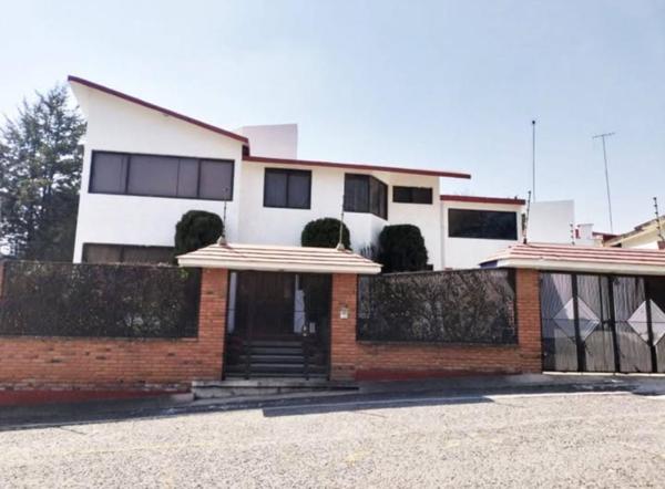 Residencia en Venta en Club de Golf Chiluca, cerca de Plaza Esmeralda Residencia en Venta en Club de Golf Chiluca, cerca de Plaza Esmeralda