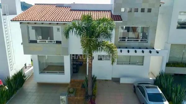 Casa en venta en Bosque Esmeralda