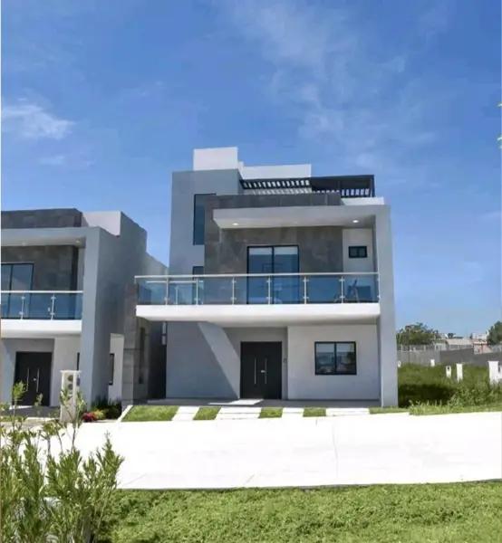 Casa Nueva de 4 habitaciones con baño y vestidor cada una, en exclusivo fraccionamiento Casa Nueva de 4 habitaciones con baño y vestidor cada una, en exclusivo fraccionamiento