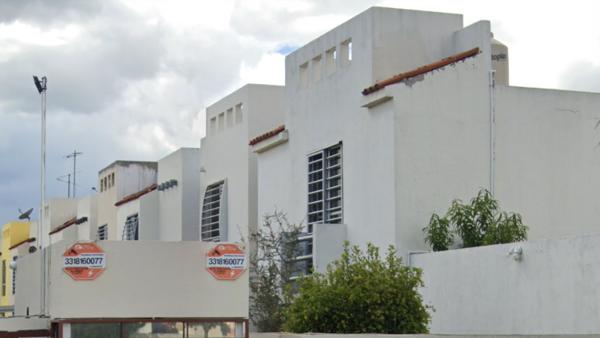 Casa  en Altus Quintas, Zapopan - INMEJORABLE OPORTUNIDAD DE INVERSION