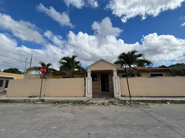 CASA PARA OFICINA O NEGOCIO EN RENTA, IZAMAL, YUCATÁN