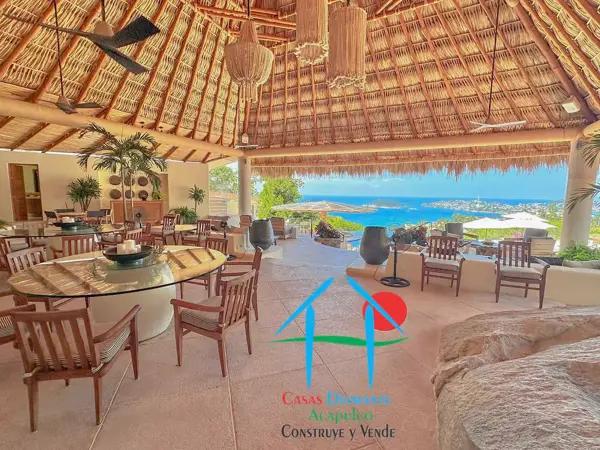 Casa en renta vacacional con terraza, alberca, jacuzzi, pool bar y vista al mar