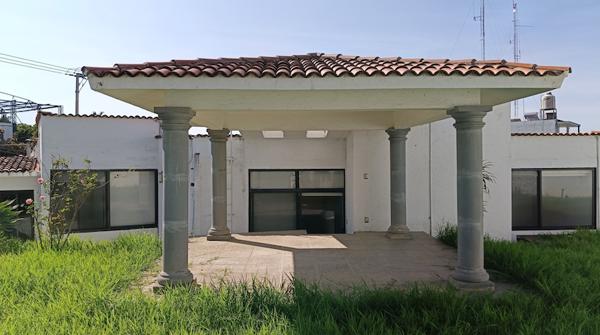 Casa en Venta en Col. Maravillas, Cuernavaca – Espacio y Comodidad