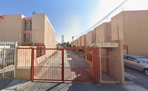 Casa en Venta de Tres Niveles en Fraccionamiento Los Héroes, Puebla