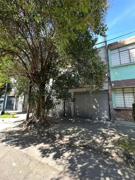 Oportunidad de Remate: Casa Independiente en Anzures, Ciudad de México MM8011