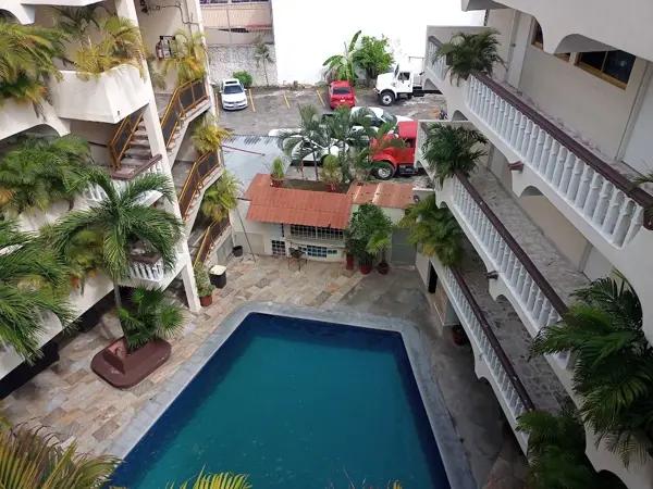 Venta de Hotel en Acapulco Funcionando - 92 Habitaciones, 2 Albercas y Pozo Propio