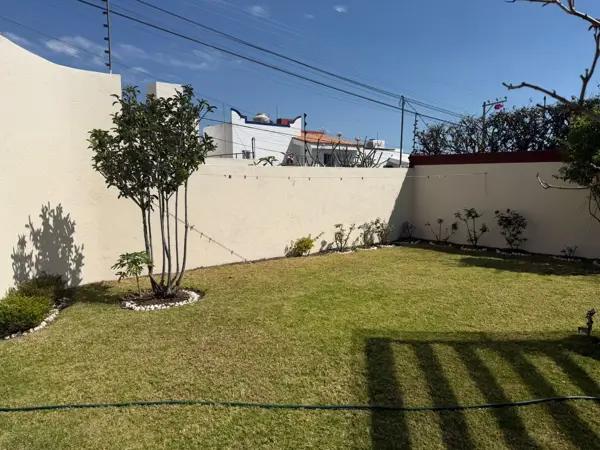 Casa muy amplia en renta en Norte de Cuernavaca.