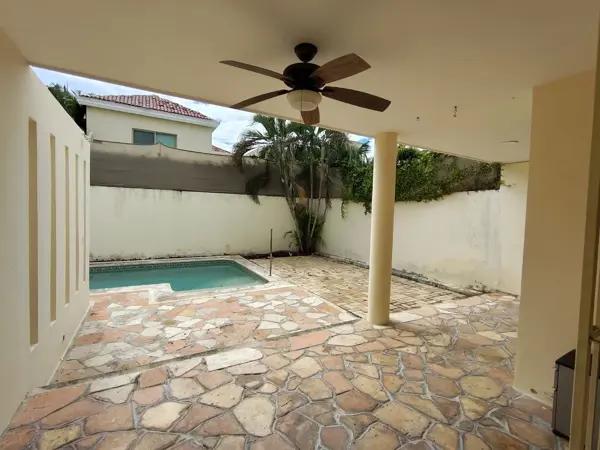 EN VENTA CASA CON ALBERCA UBICADA EN RESIDENCIAL MONTECRISTO, MERIDA EN VENTA CASA CON ALBERCA UBICADA EN RESIDENCIAL MONTECRISTO, MERIDA