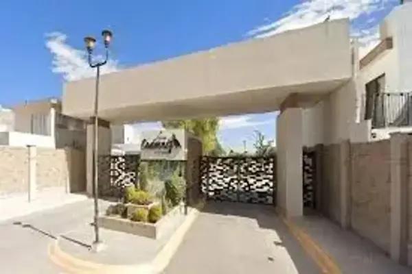 ULTIMO LOTE EN VENTA EN CERRADA CODORNIZ (cerrada a la entrada de Viñedos)