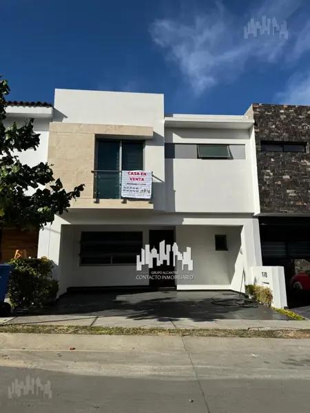 CASA EN VENTA EN LA CIMA DE ZAPOPAN DENTRO DE COTO