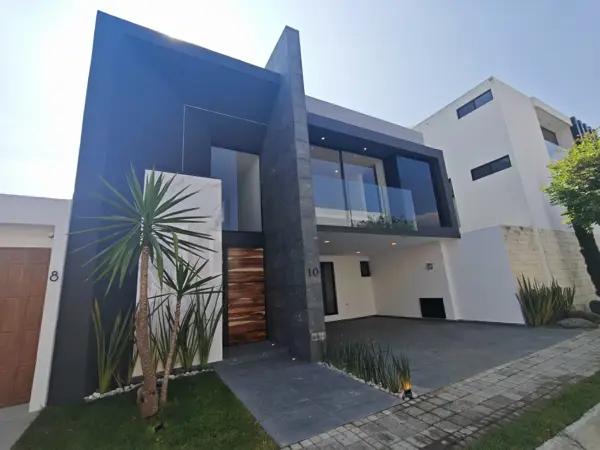 Casa en Venta con Doble Altura en Parque Guanajuato, Lomas de Angelopolis Casa en Venta con Doble Altura en Parque Guanajuato, Lomas de Angelopolis