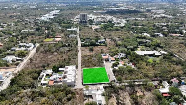 Terreno en venta con 2,000 m2 en esquina temozon norte merida yucatan Terreno en venta con 2,000 m2 en esquina temozon norte merida yucatan