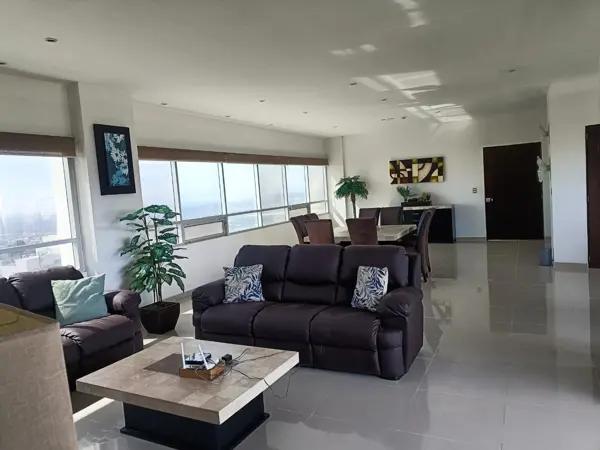 DEPARTAMENTO PANORÁMICO AMUEBLADO EN VILLAS DE IRAPUATO