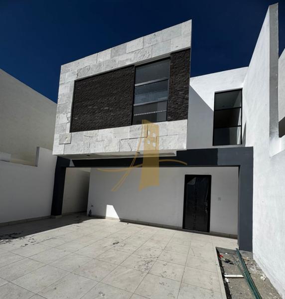 Casa Moderna en Venta  al Norte de Saltillo con Salida Rápida a Carretera Monterrey