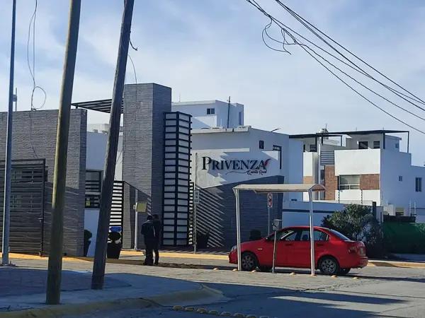 CASA EN VENTA ZONA APODACA (PRIVENZA QUINTA REAL)
