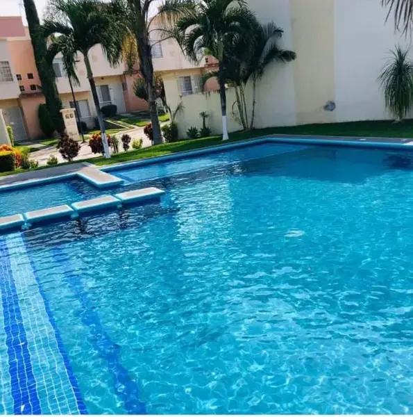 Cómoda casa en Temixco con amenidades. (venta).