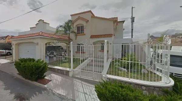 CASA EN VENTA CALLE ZIMBABWE PRADERAS DE LEON CHIHUAHHUA