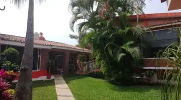 VENTA Casa un nivel fraccionamiento junto al río VENTA Casa un nivel fraccionamiento junto al río