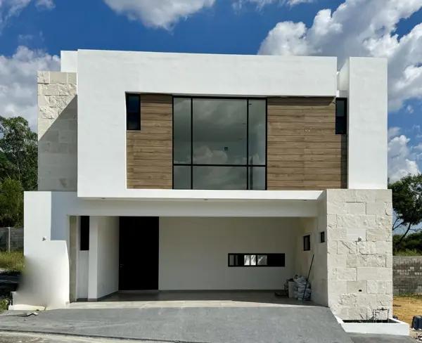 Casa en Venta en Monterrey, zona La Herradura, Carretera Nacional Casa en Venta en Monterrey, zona La Herradura, Carretera Nacional